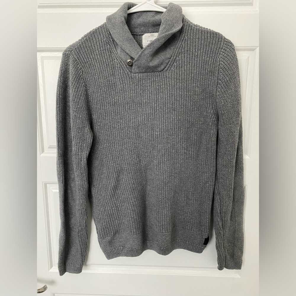 pullover knit sweater with button detail